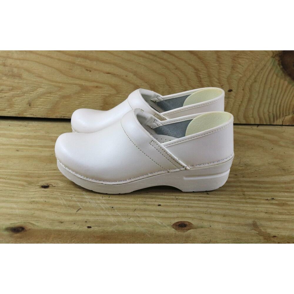 Dansko Clogs Womens 39 White Leather Professional Box  Mules Comfort Nursing